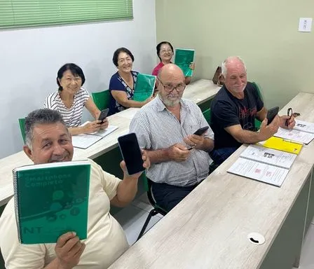 Professores atenciosos na NT Cursos